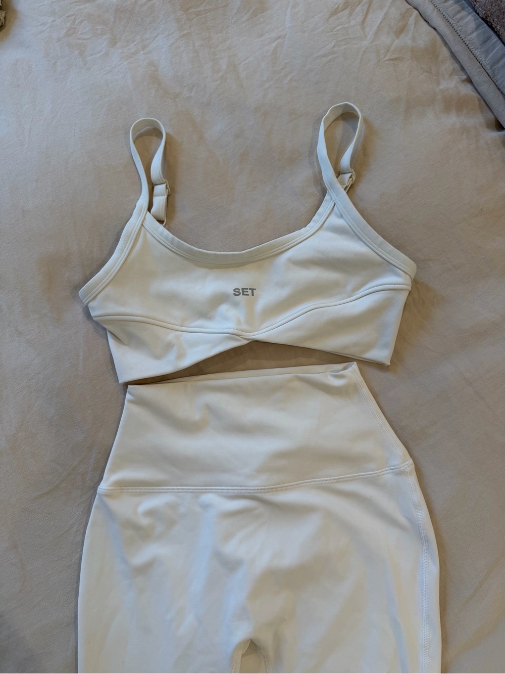 SET Active White Seamless Scoop-Back Sports Bra
